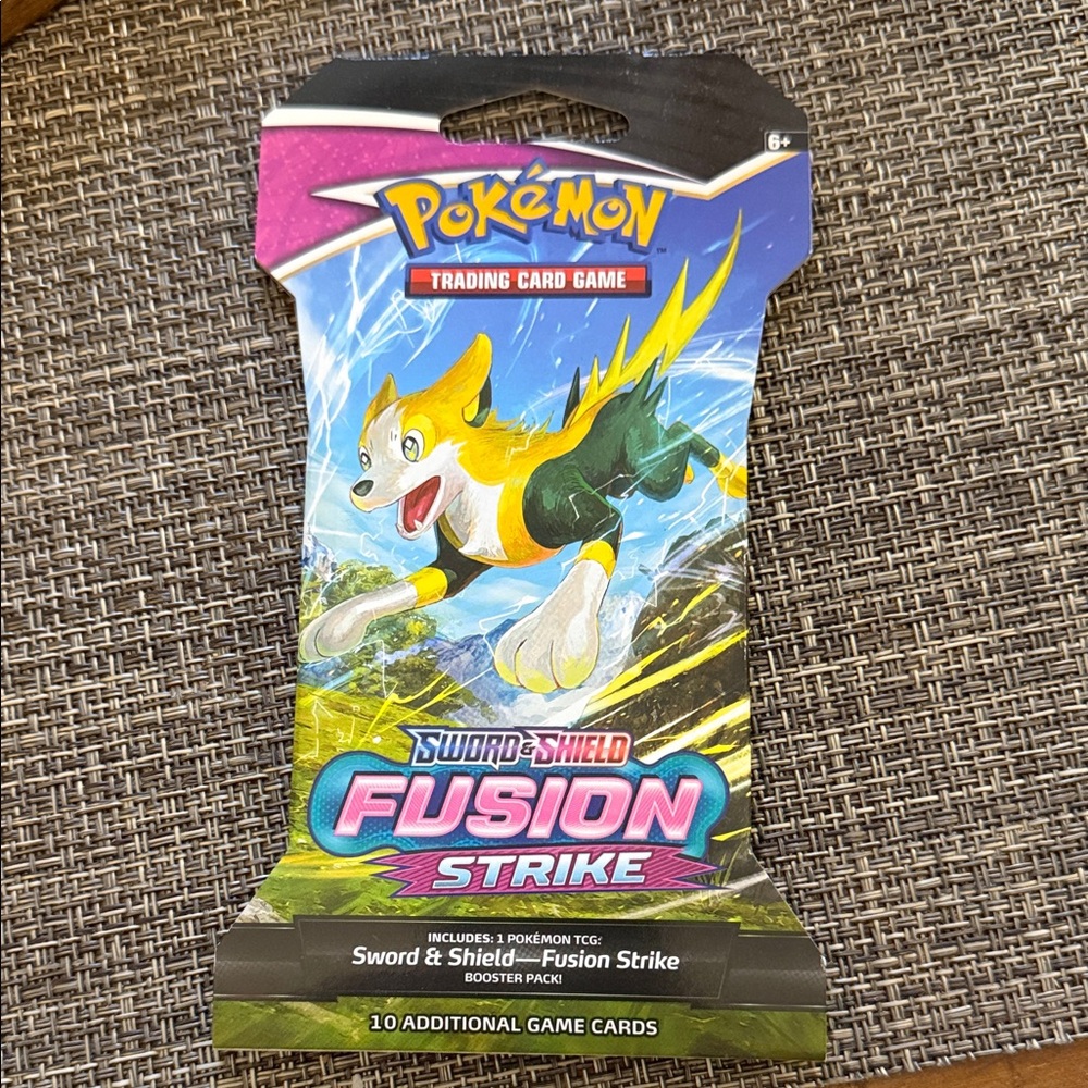 Pokémon Fusion Strike Booster Pack